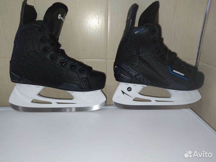 Коньки хоккейные 36 размер