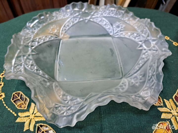 Старинное стекло. Вазы