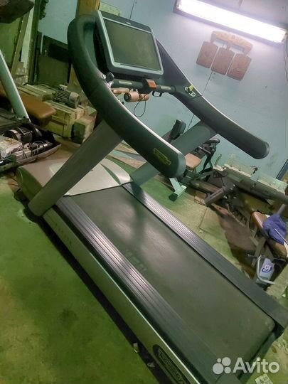 Беговая дорожка Technogym
