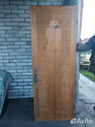 Двери деревянные б. У
