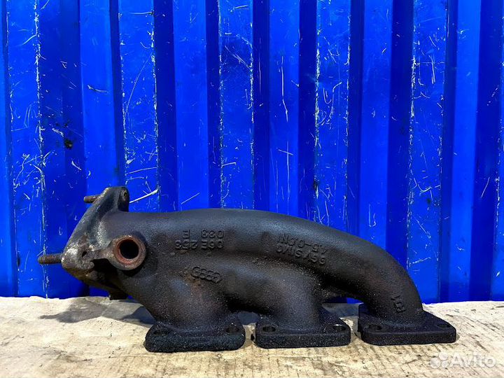 Коллектор выпускной передний левый Audi A8 D3 3.2