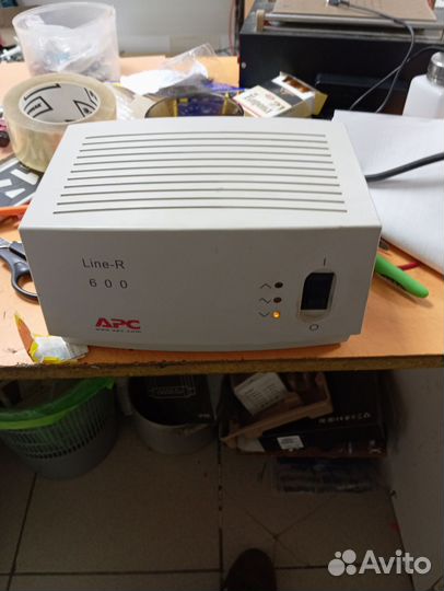 Стабилизатор напряжения APC LE600l