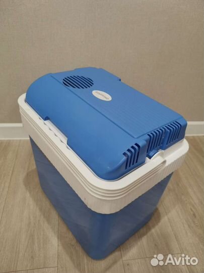 Автомобильный холодильник starwind cf 124