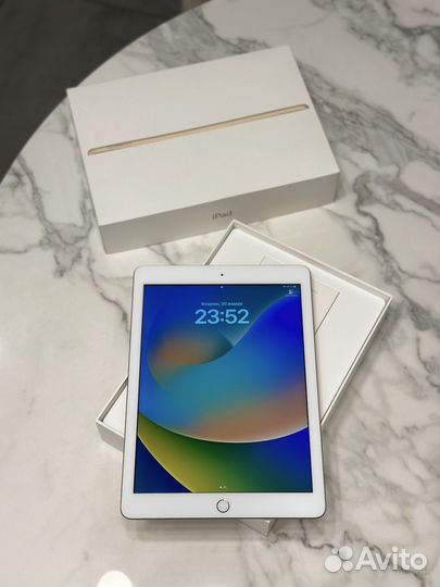 iPad 9.7 32GB Gold
