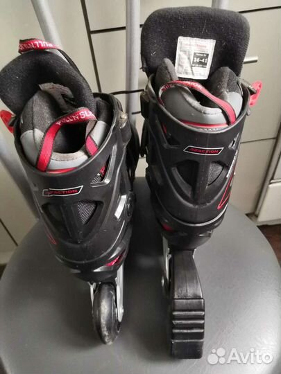 Роликовые коньки