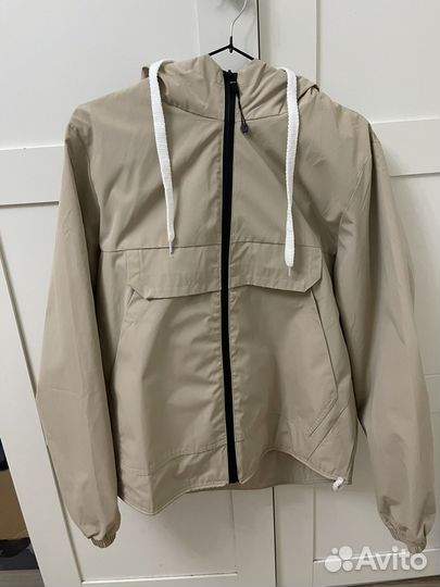 Ветровка женская