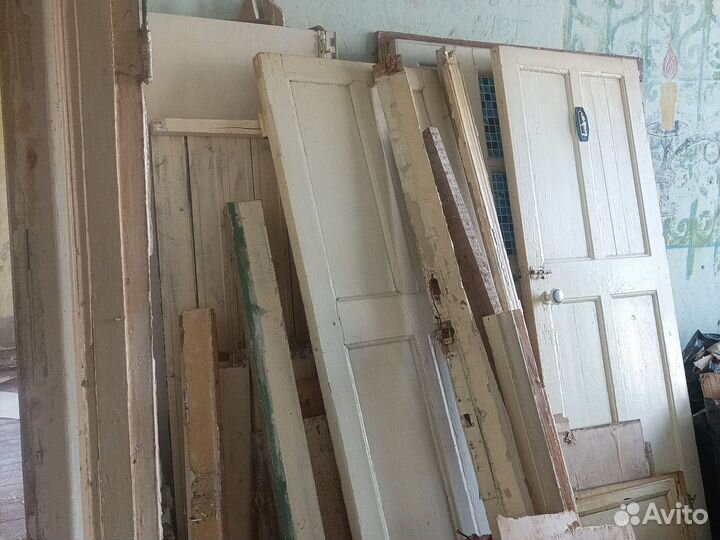 Отдам бесплатно двери межкомнатные массив