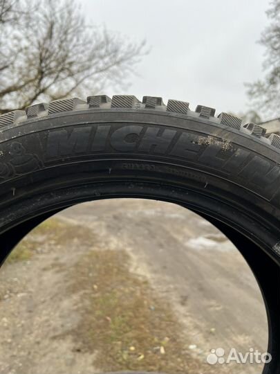 Michelin X-Ice North 3 215/50 R17 95T