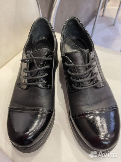 Продам демисезонные туфли-ботинки