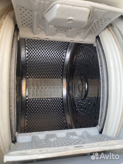 Стиральная машина с вертикальной загрузкой