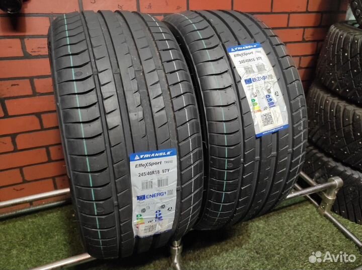 Triangle EffeXSport TH202 245/40 R18 97Y