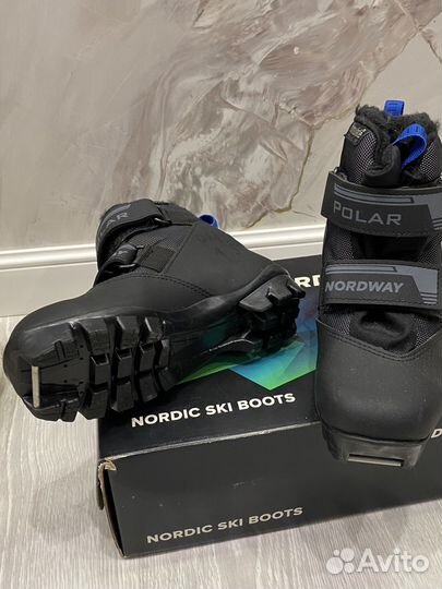 Лыжные ботинки