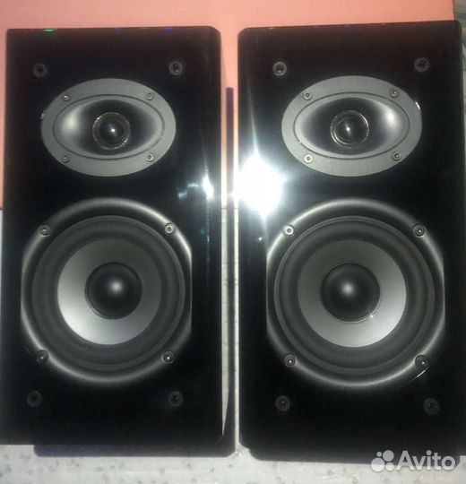 Акустические колонки ultimate sym1