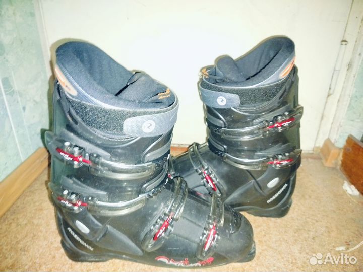 Горнолыжные ботинки гигантские. Торг