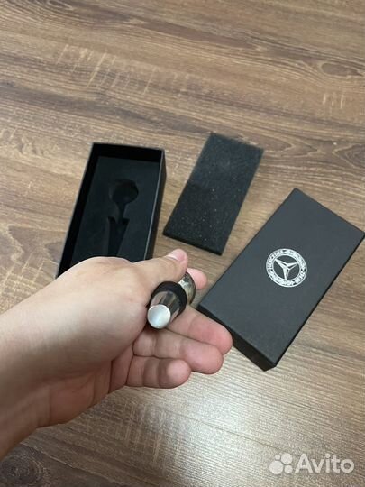 Пробка для бутылки Mercedes-Benz