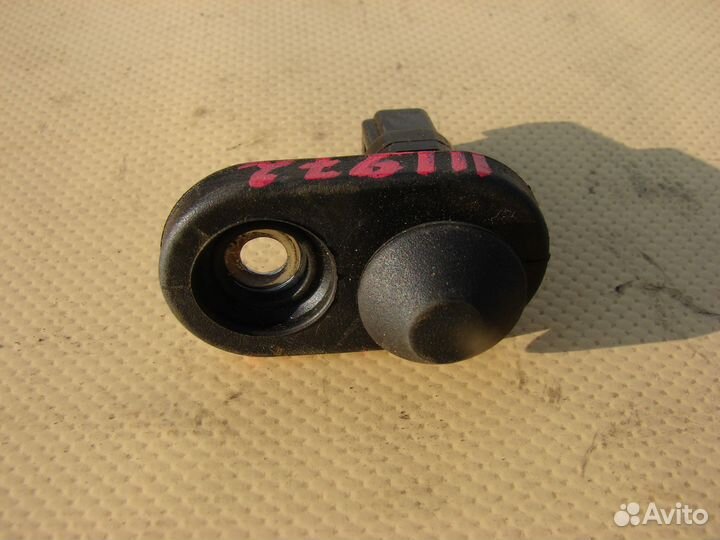 Концевик двери Lexus lx470 2005г