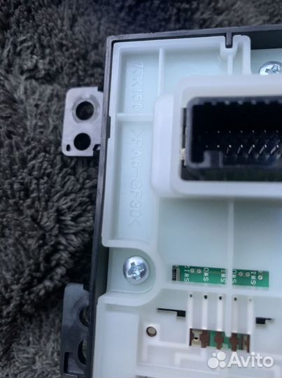 Блок кнопок электро ручника Toyota Camry XV