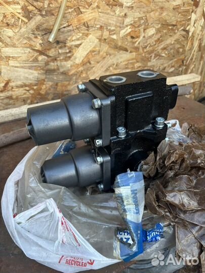 Блок гидрораспределителя