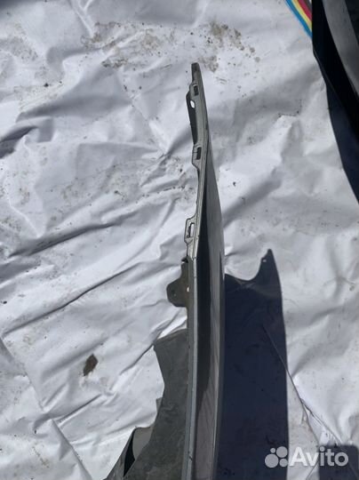 Бампер передний Toyota Auris