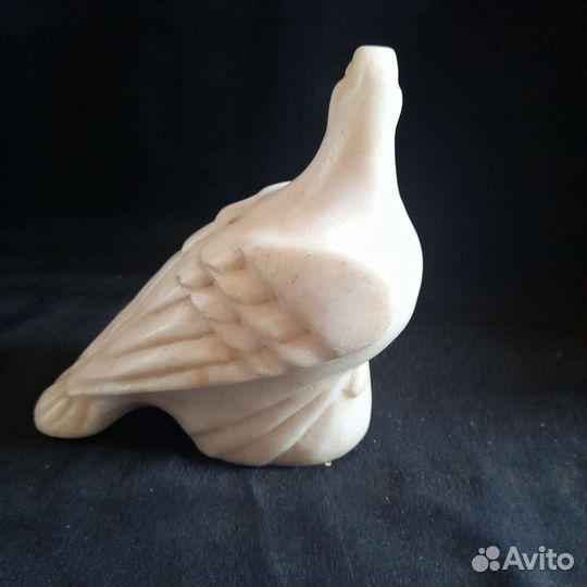 Винтажная статужтка Голубь из мрамора
