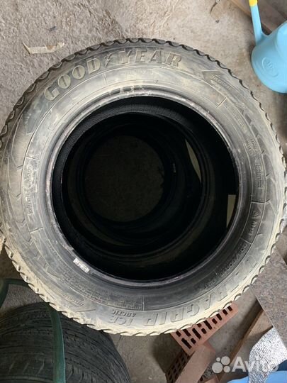 Goodyear UltraGrip 205/60 R16 92T