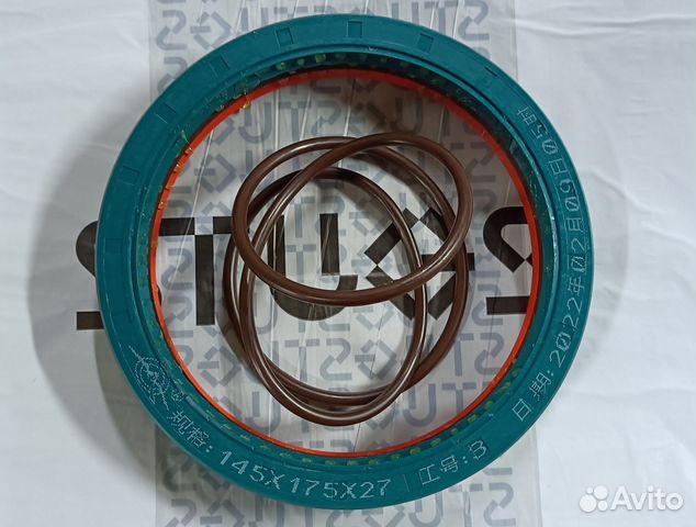 Сальник задней ступицы F3000 (3-х бортный)