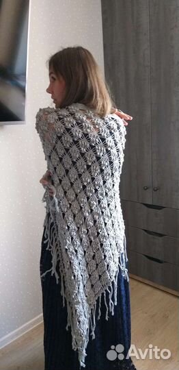 Шаль вязаная крючком
