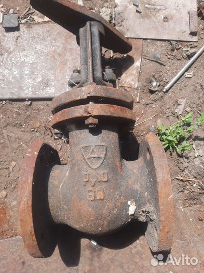 Задвижка чугунная