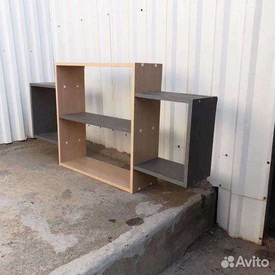 Книжные полки навесная