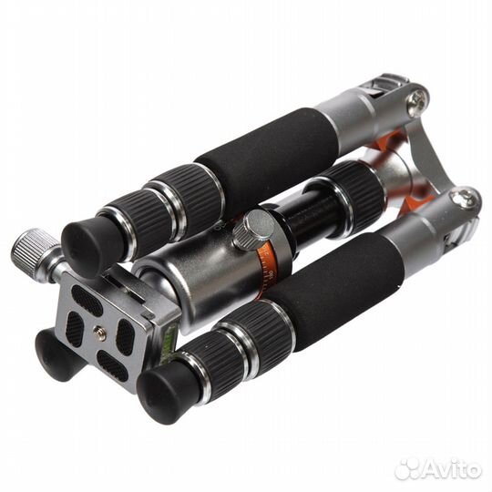 Штатив triopo 111