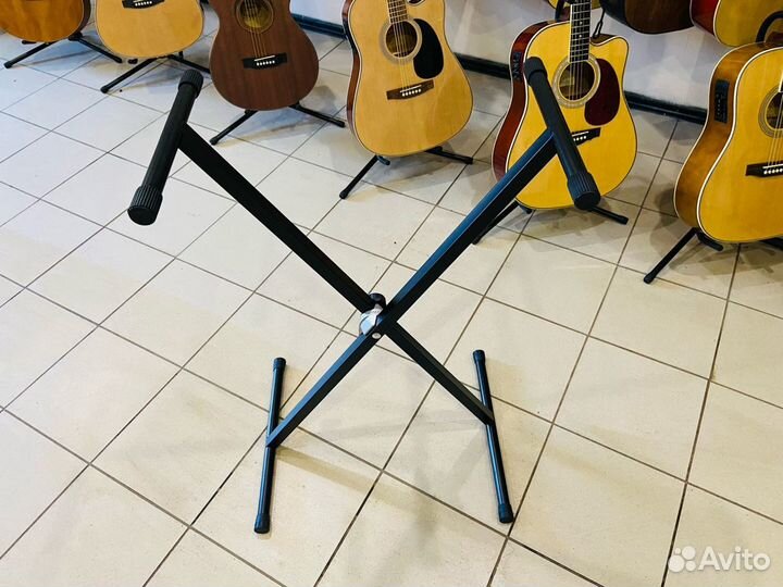 Стойка для клавишных инструментов