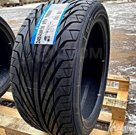 Triangle TR968 245/40 R18 и 265/35 R18