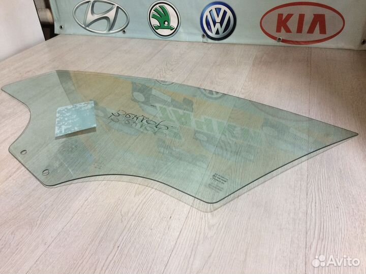 Стекло водительское Kia Rio 3 Solaris переднее лев