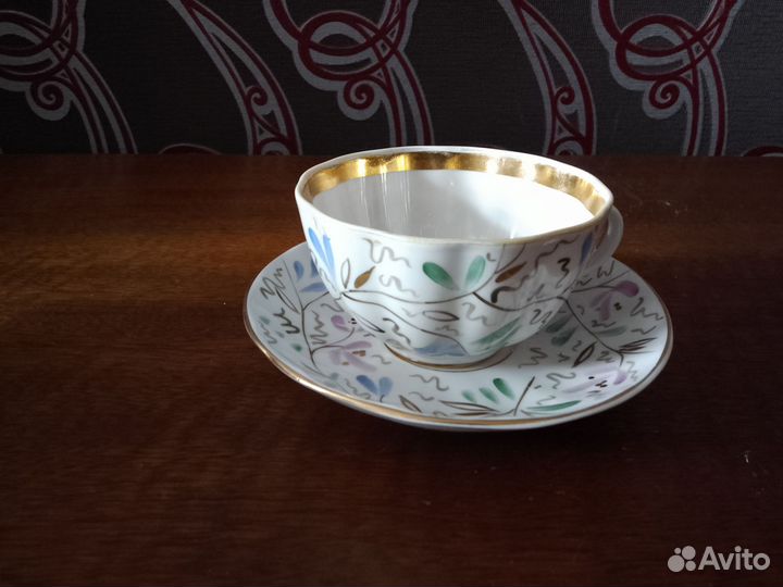 Чашки фарфоровые