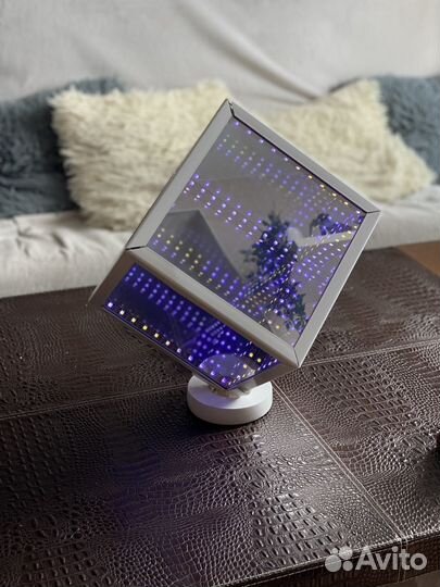 Цветомузыкальный светильник куб