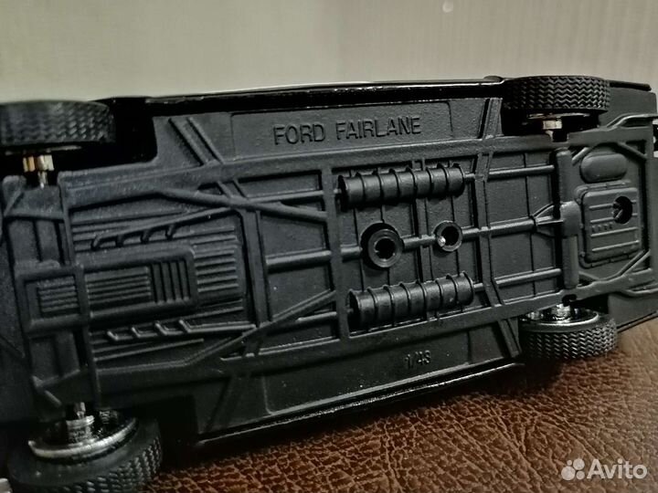Модель автомобиля Ford fairlane (Deagostini)