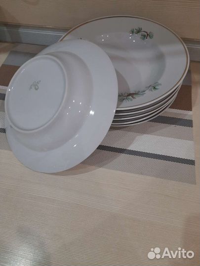 Глубокие суповые тарелки