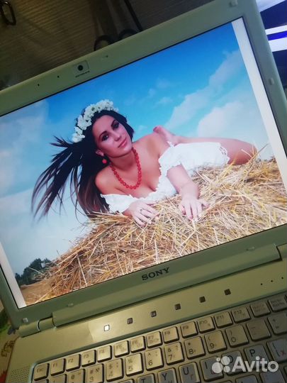 Стильный - Быстрый - Ноутбук Sony + Бл. Питания