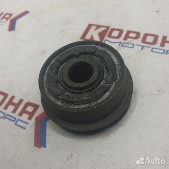 Сайлентблок продольного рычага audi 100