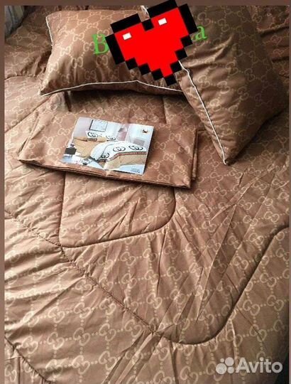 Белье постельное с подушками и одеялом