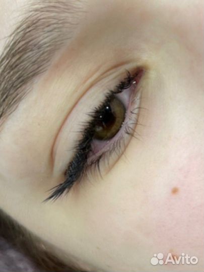 Наращивание ресниц в салоне