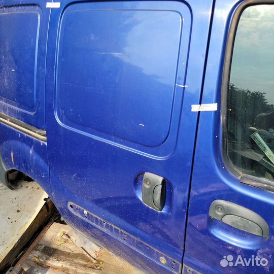 Двери на рено кангу