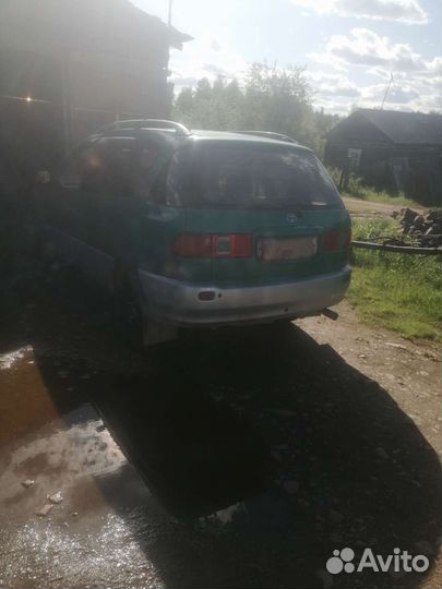 Toyota ipsum 1996год