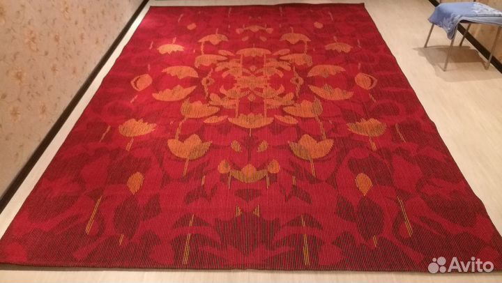 Ковёр новый