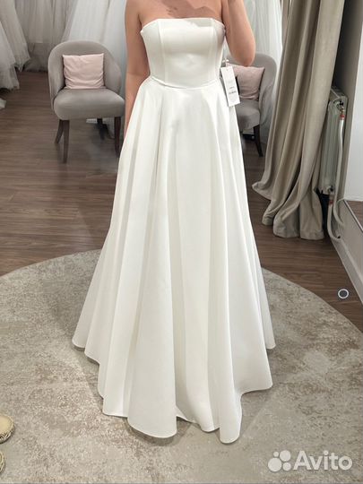 Свадебное платье 44