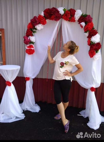 Продам свадебную арку, столик, сердца