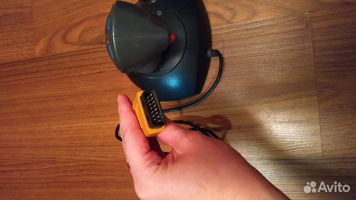 Древний джойстик для гонок Genius