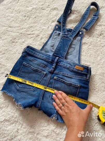 Полукомбинезон и шорты джинсовые 128 134