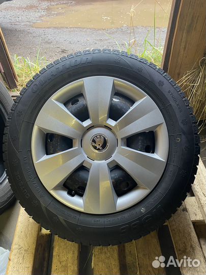 R15 Ovation W-586 185/65, PCD 5x100 DIA 57.1