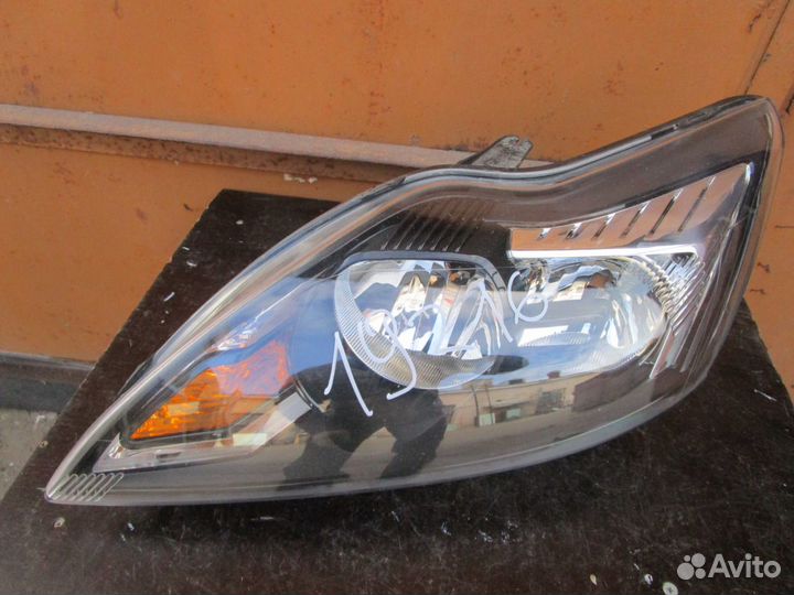 Ford Focus II 2008-2011 фара передняя